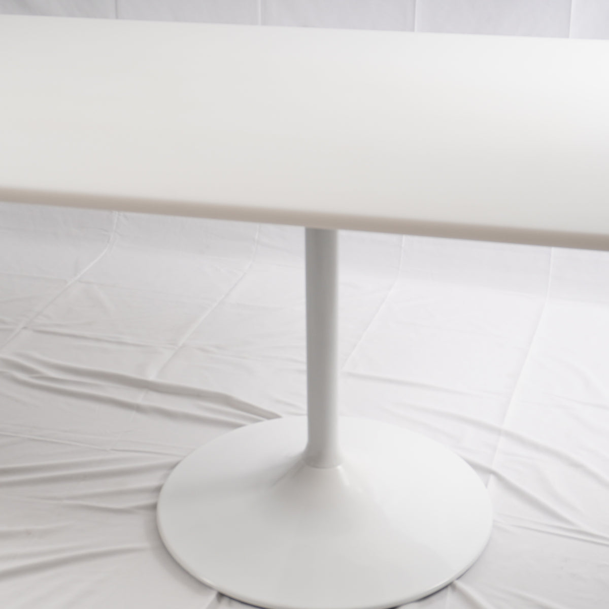 West Coast Industries Tulip Double Pedestal Dining Table