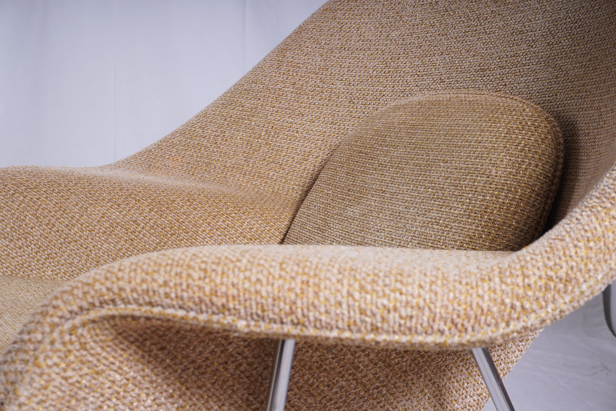 Knoll Womb Chair by Eero Saarinen