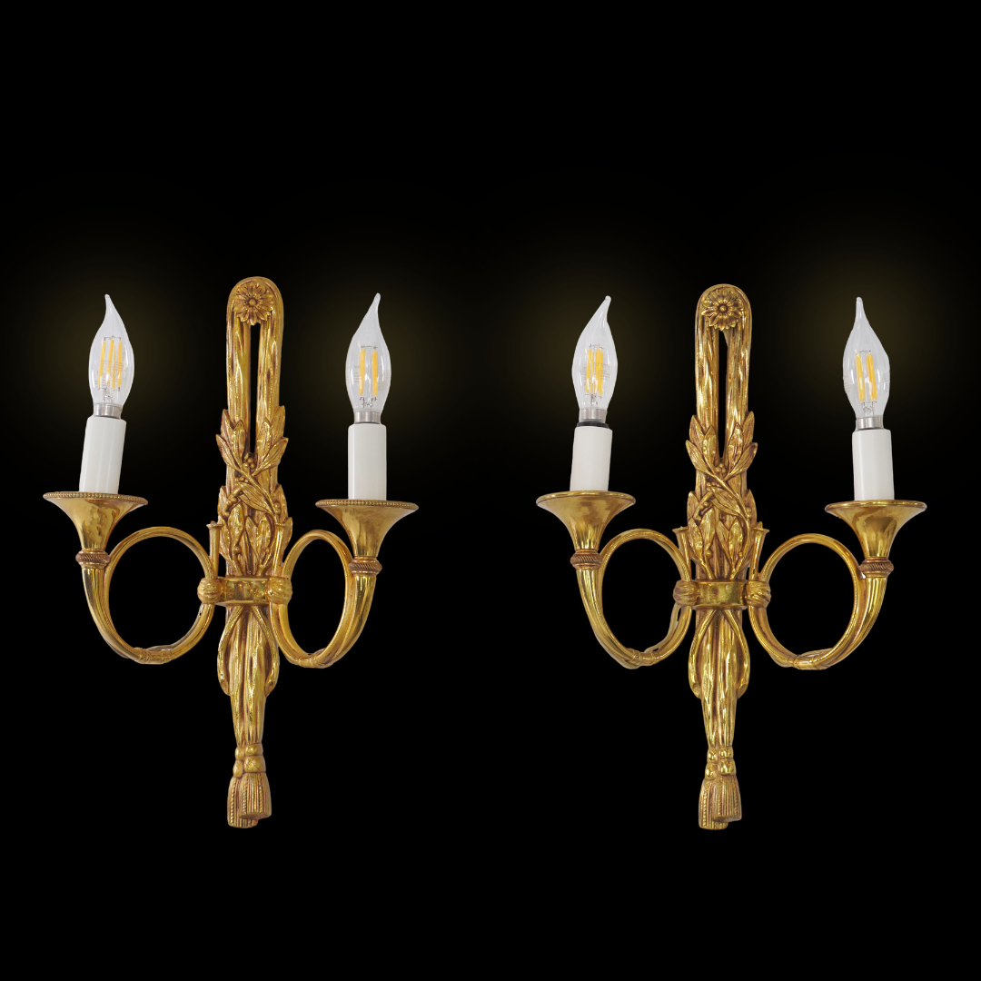 Luminaire d'Art Hunter Horn Gilt Sconces, Pair of