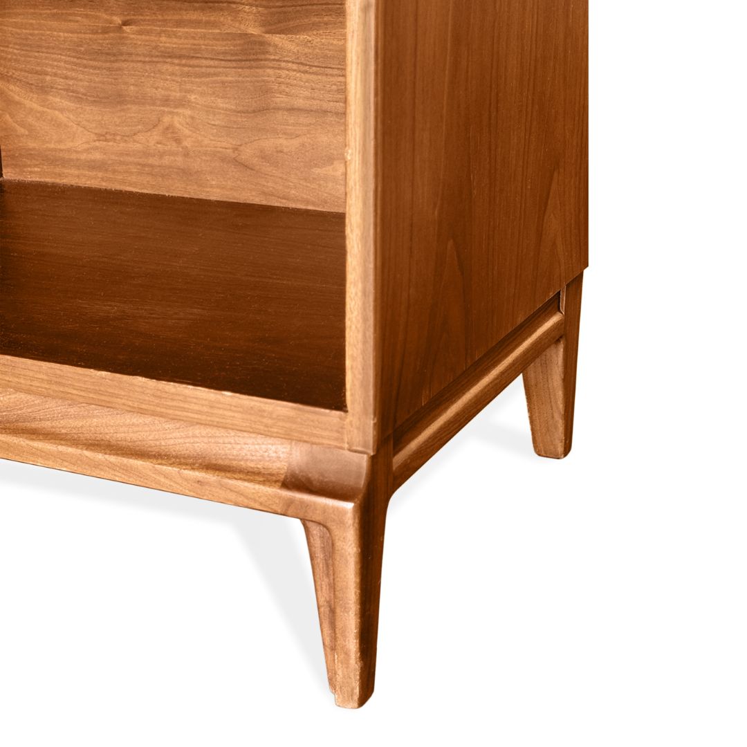 Vintage Red Lion Mid Century Modern End Tables or Nightstands, Pair of
